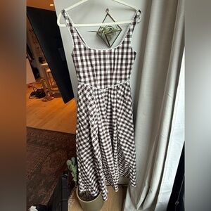 WAYF Gingham Midi Dress in Brown and White size xs